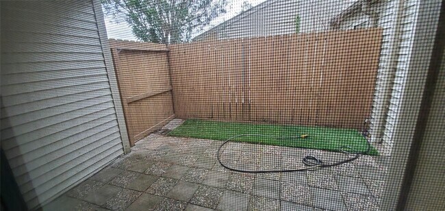 Building Photo - 6401 Deihl Rd