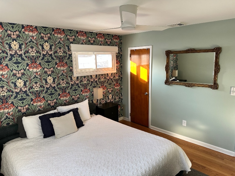 Building Photo - 4 Maplewood Dr