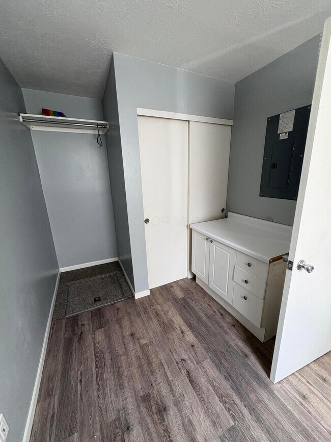Building Photo - 5173 Aquila Dr