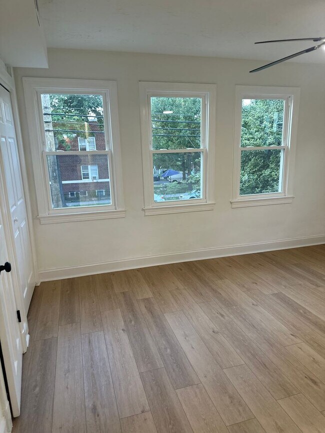 Building Photo - 1913 Minnesota Ave SE