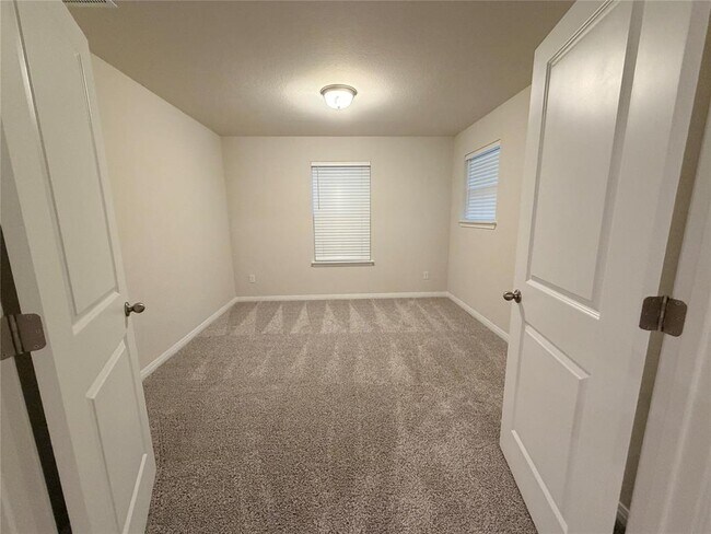 Building Photo - 1645 Settlers Glen Dr