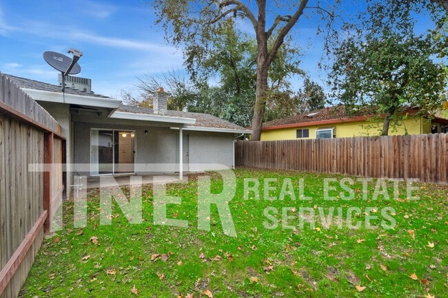 Building Photo - 2 Cinder Ct