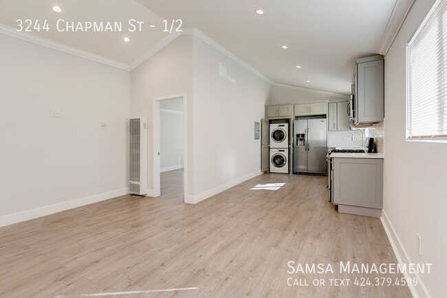 Building Photo - 3244 Chapman St