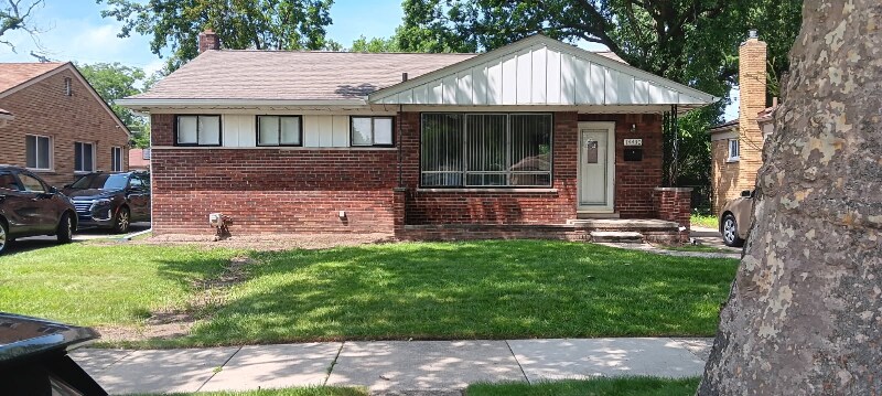 Primary Photo - 14430 Pearson St
