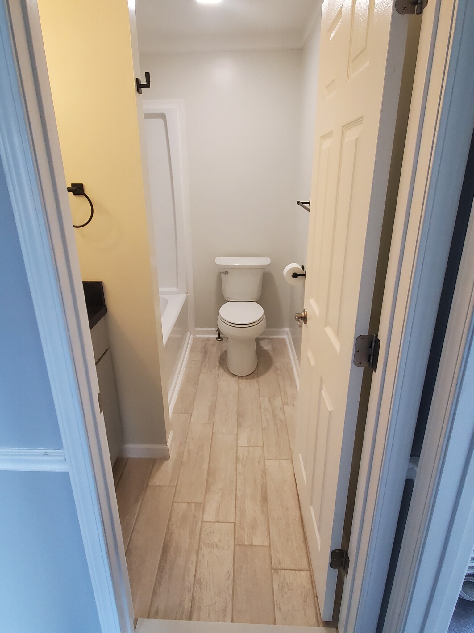 2nd bathroom - 1411 Parke Street