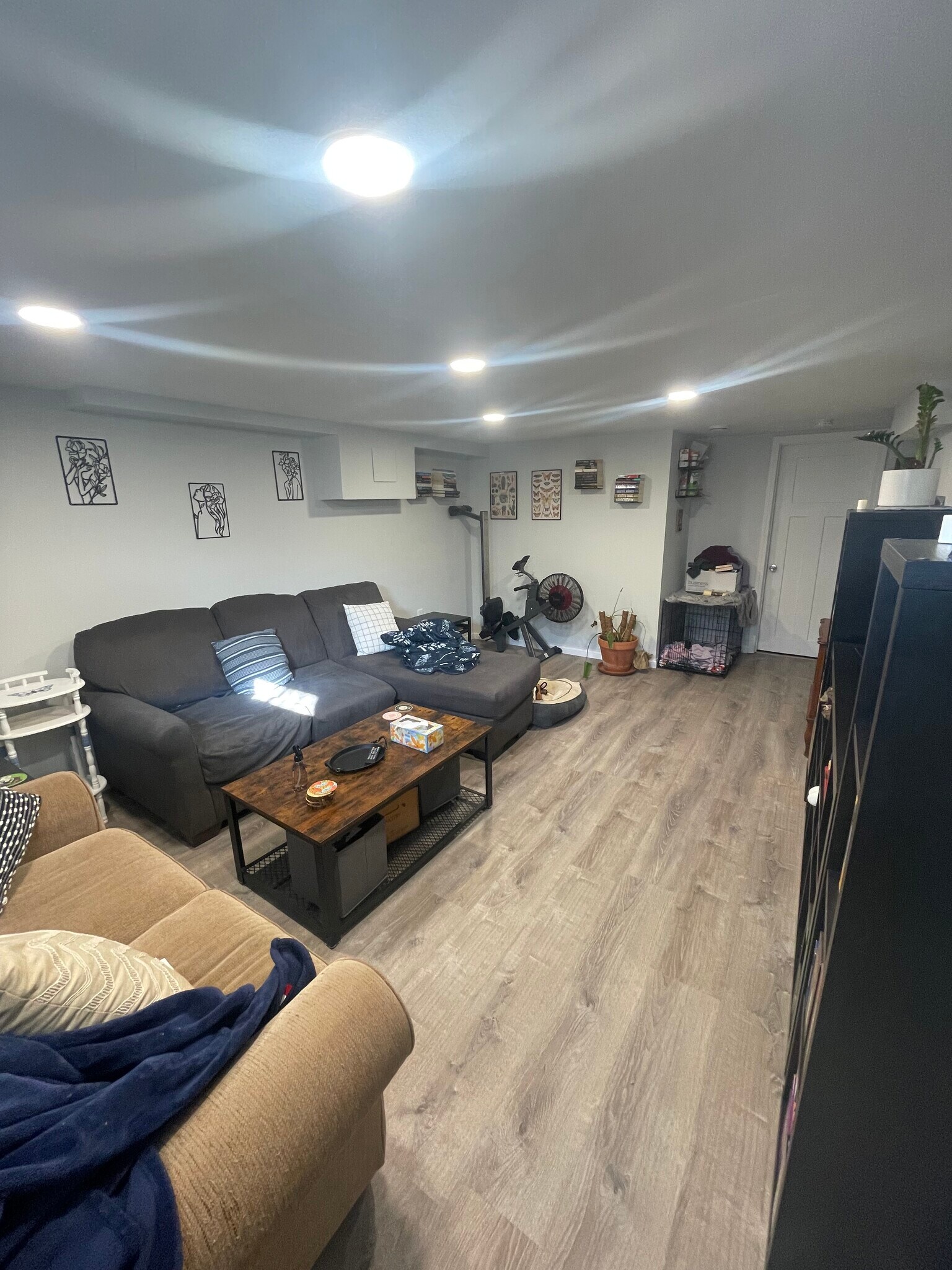 Building Photo - 1525 University Ave NE