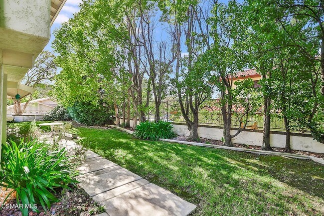 Building Photo - 4082 Avenida Verano