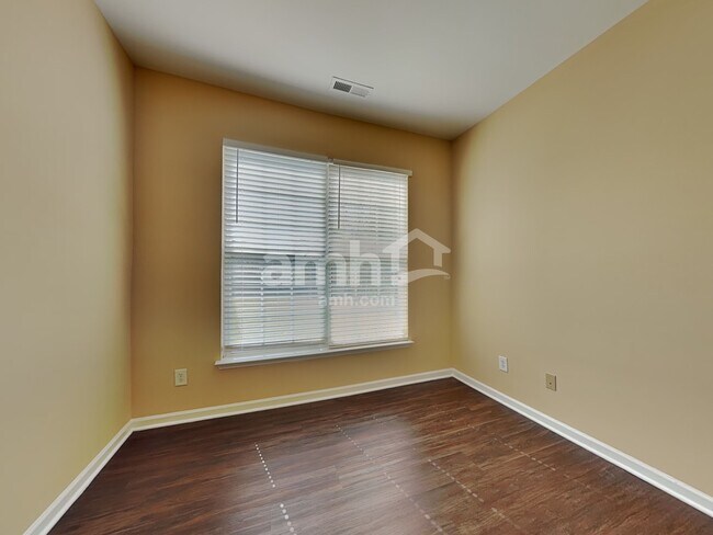 Building Photo - 1432 Cantwell Ct