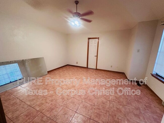 Building Photo - 4205 Snowbird Dr