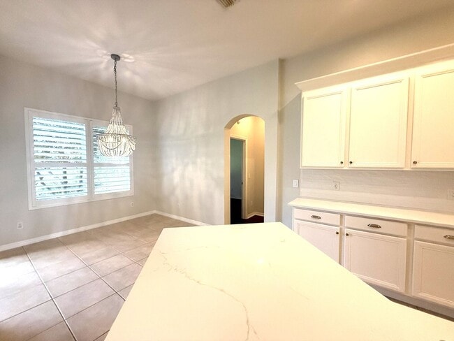 Building Photo - Exquisite 4-Bedroom, 3- Bathroom Home