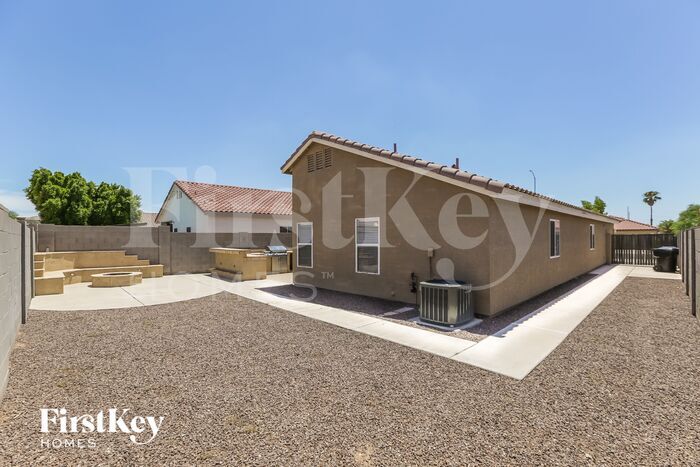 Building Photo - 8216 E Osage Ave