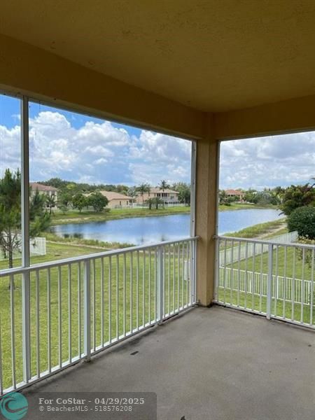 Building Photo - 11162 Regatta Ln