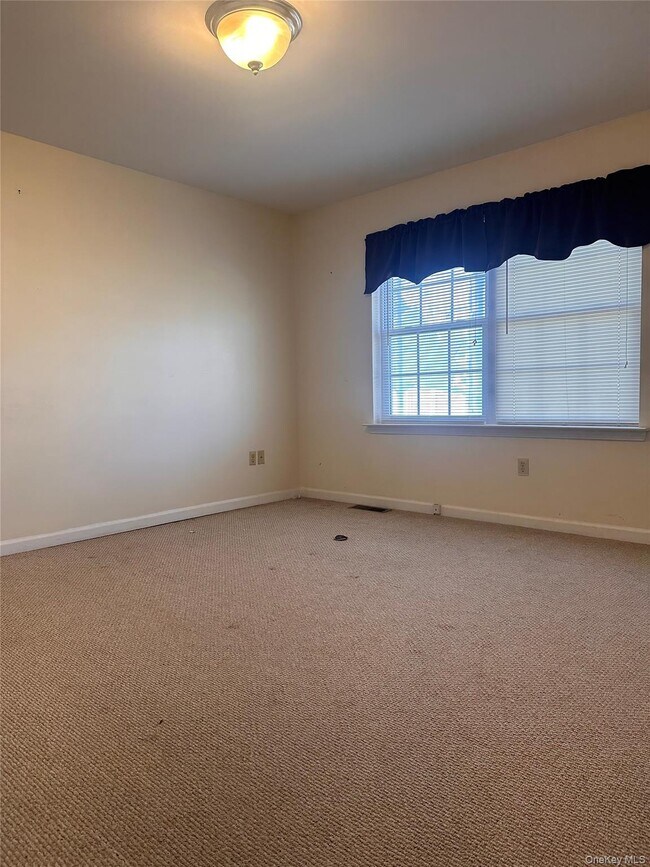 Building Photo - 105 N Montgomery St