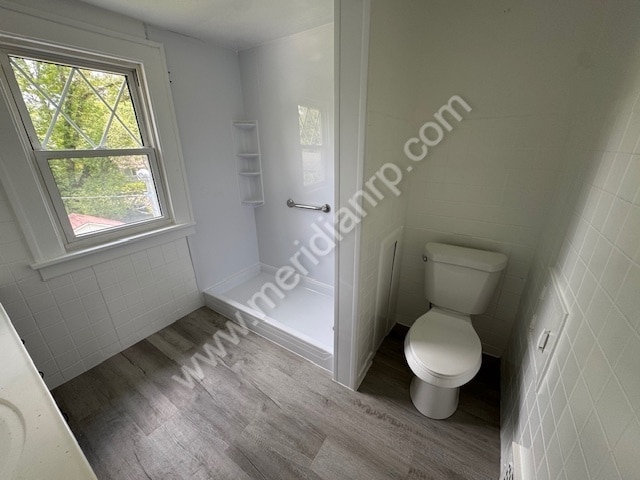 Building Photo - 3317 Robinwood Dr