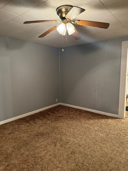 Building Photo - 11 Berry Rd