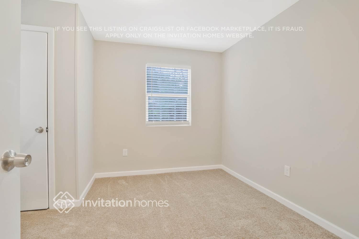 Building Photo - 3025 Catalina Dr