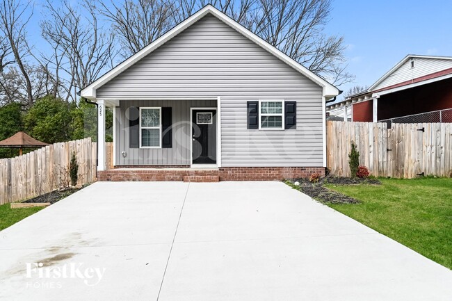 Building Photo - 625 Wilson St