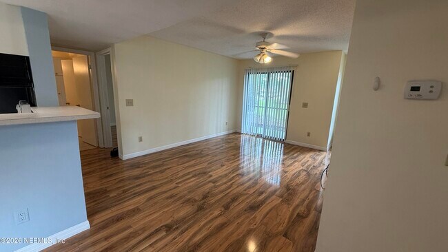 Building Photo - 10200 Belle Rive Blvd