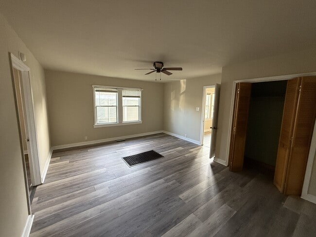 Building Photo - 421 N 34th St