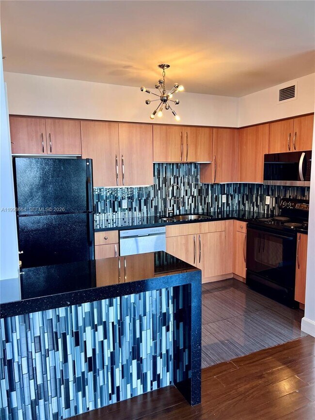 Building Photo - 1330 West Ave