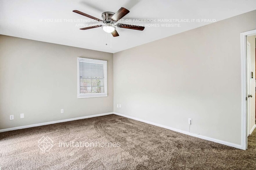 Building Photo - 2407 Cresta Dr