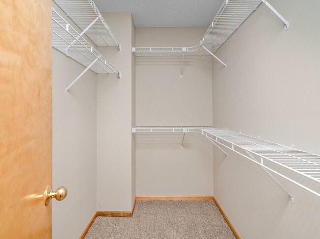 Building Photo - 15625 24th Ave N