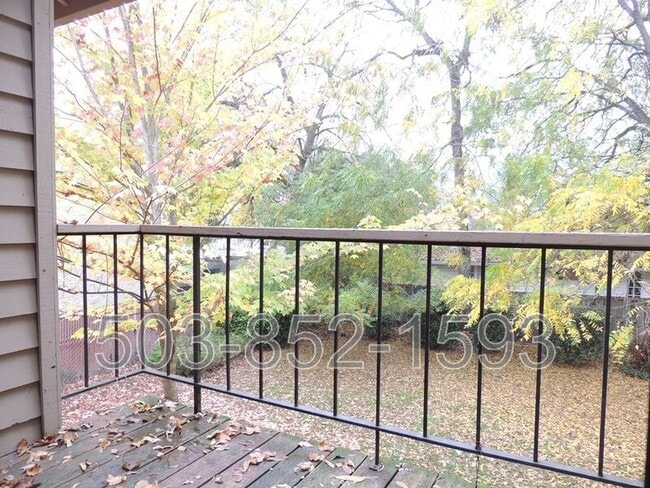 Building Photo - 20125 SW Tualatin Valley Hwy