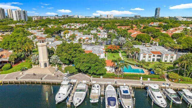 Building Photo - 3552 Magellan Cir