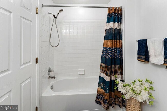 Building Photo - 6223 Wild Swan Way