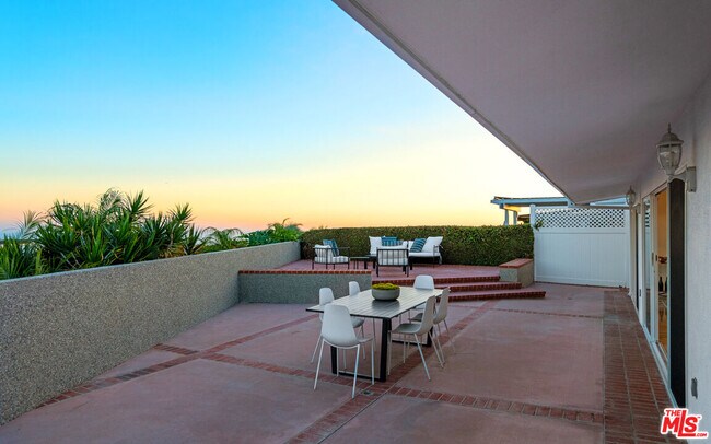 Building Photo - 18100 Wakecrest Dr