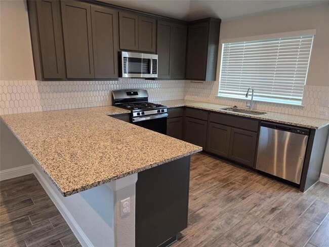 Primary Photo - 105 Riverhill Dr
