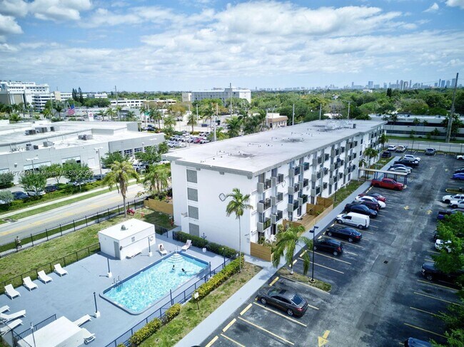 Primary Photo - 16450 NW 2nd Ave