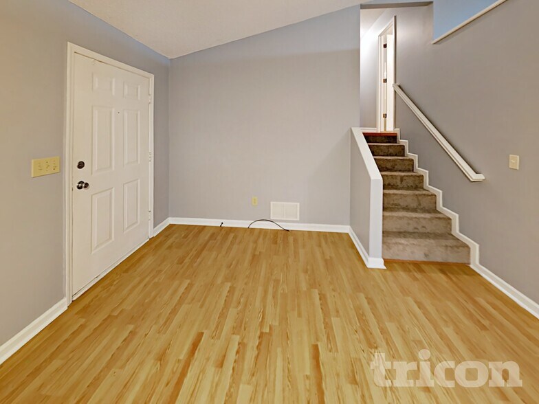 Building Photo - 140 Remington Ln
