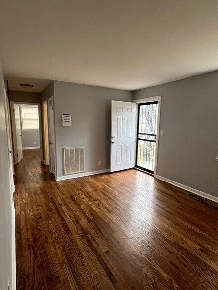Building Photo - 3238 Panorama Dr
