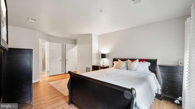 Building Photo - 12100 Vintner Dr