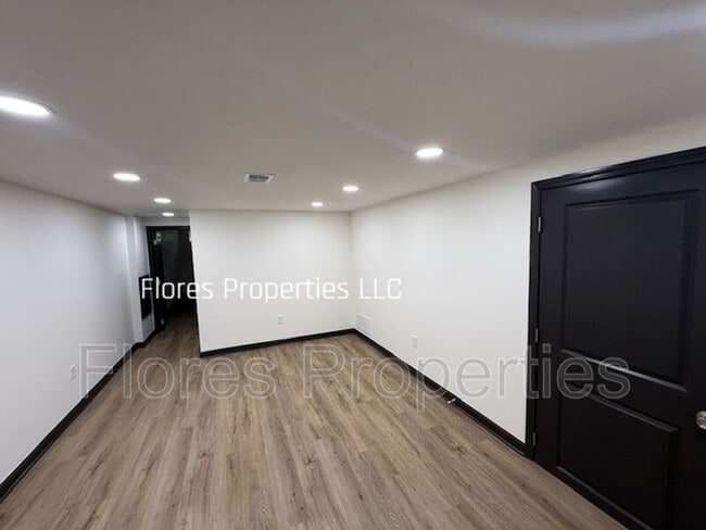 Building Photo - 6406 Faircrest Rd