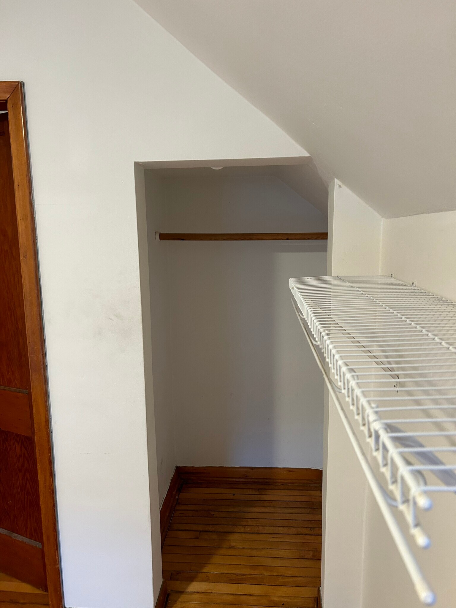 Building Photo - 1202 Buchanan St NE