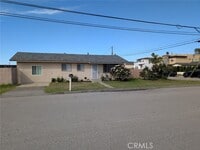 Building Photo - 379 N 3rd St