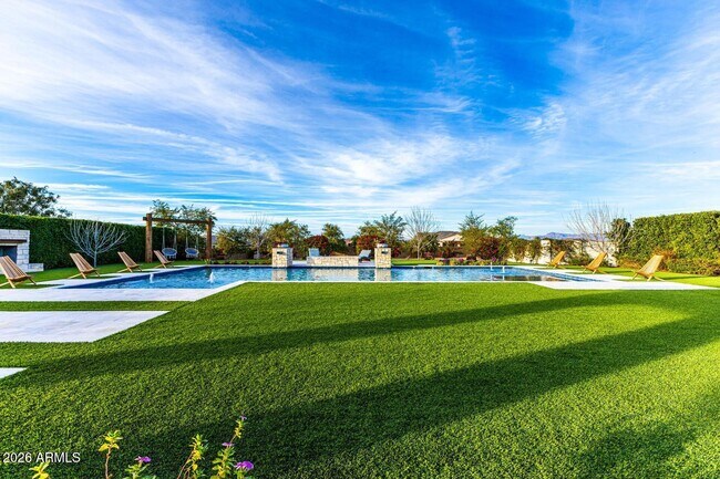 Building Photo - 5348 W Encanto Verde