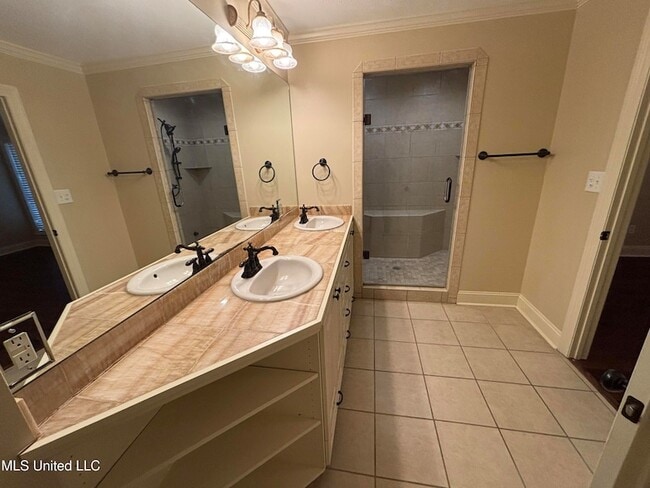 Building Photo - 132 Hillcrest Way