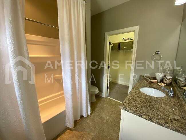 Building Photo - Home for rent in Hoover!!! View NOW!!! ***...