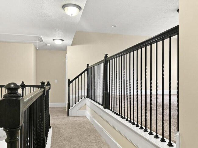 Building Photo - 8614 Crenshaw Dr