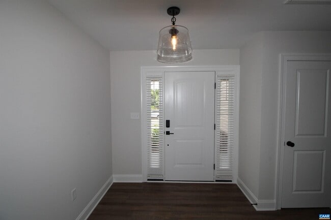 Building Photo - 173 Langley Dr