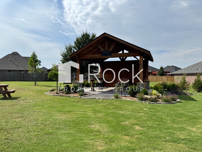 Building Photo - 3 Bed/2 Bath Edmond Home **AMAZING Locatio...