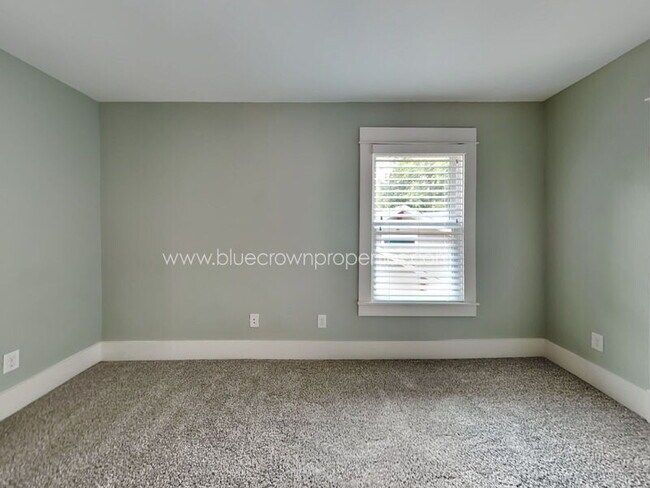 Building Photo - 5536 Tremont St