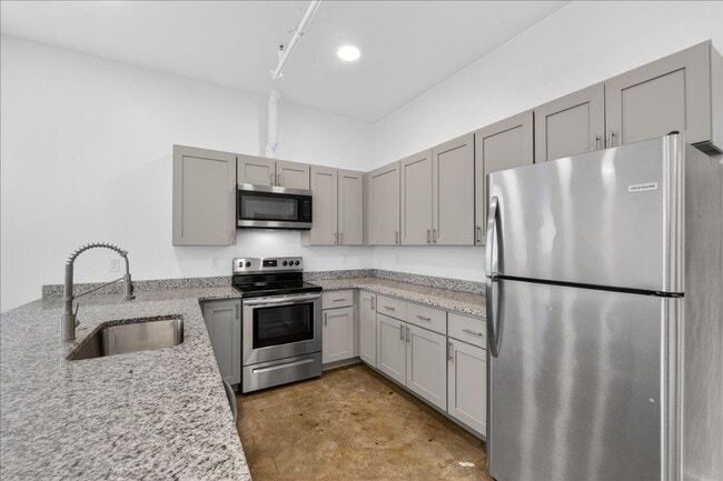 Building Photo - Quince, Fünfzehn, Fifteen!