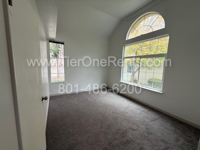 Building Photo - move in special: $500 off first months rent