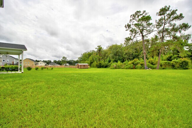 Building Photo - 141 Cattle Fence Dr
