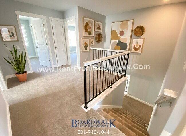 Building Photo - Single Family Home In Beautiful Community!