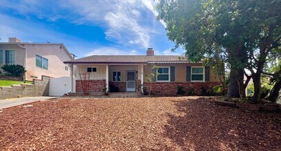 Building Photo - Spacious 3BR Home in Prime Burbank!